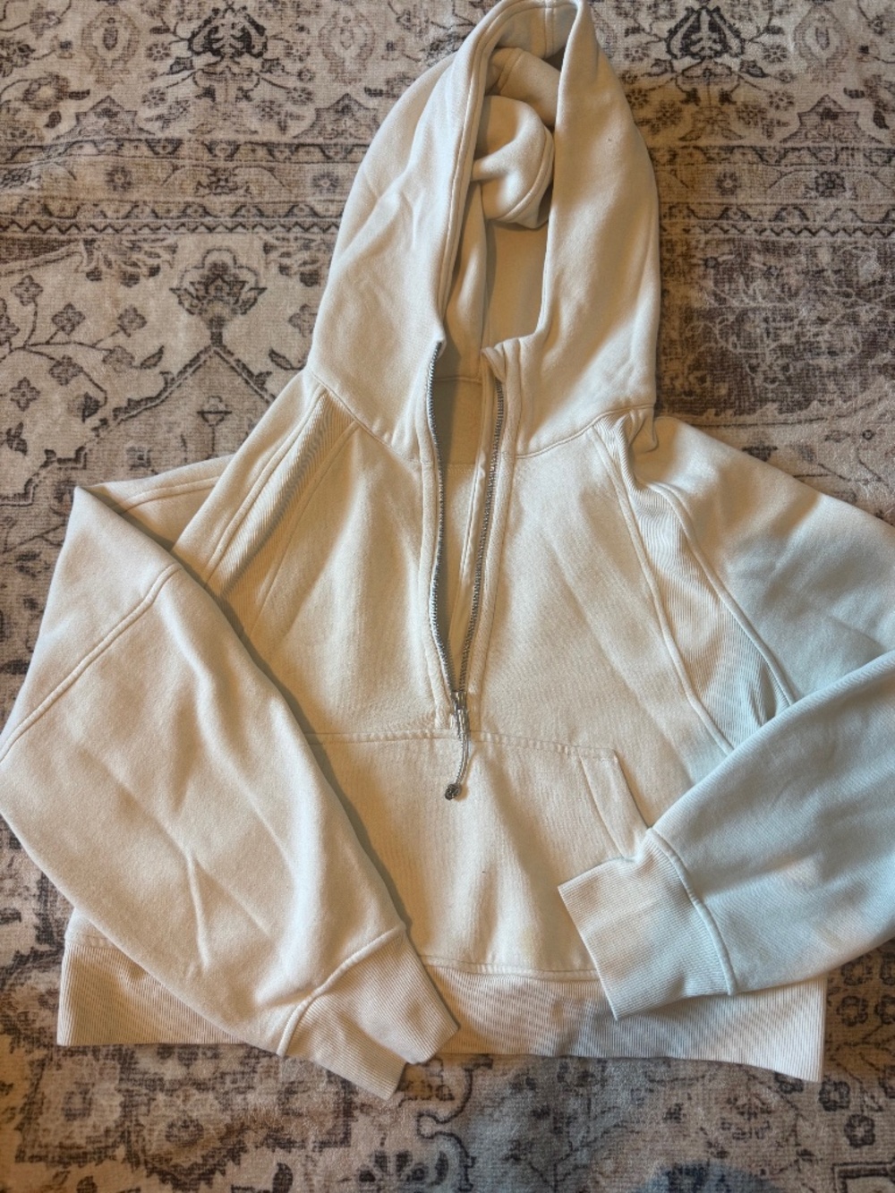 Lululemon Scuba in off white size XS/S